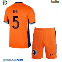 Maglie da calcio Olanda Nathan Ake #5 Prima Maglia Bambino Europei 2024 Manica Corta (+ Pantaloni corti)